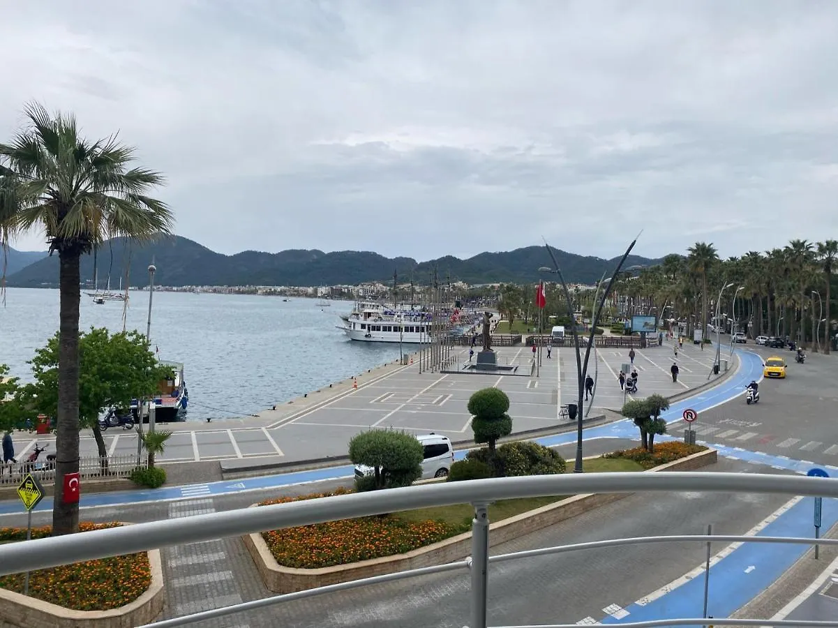 Trea Homes Marina Suites Marmaris Lägenhet